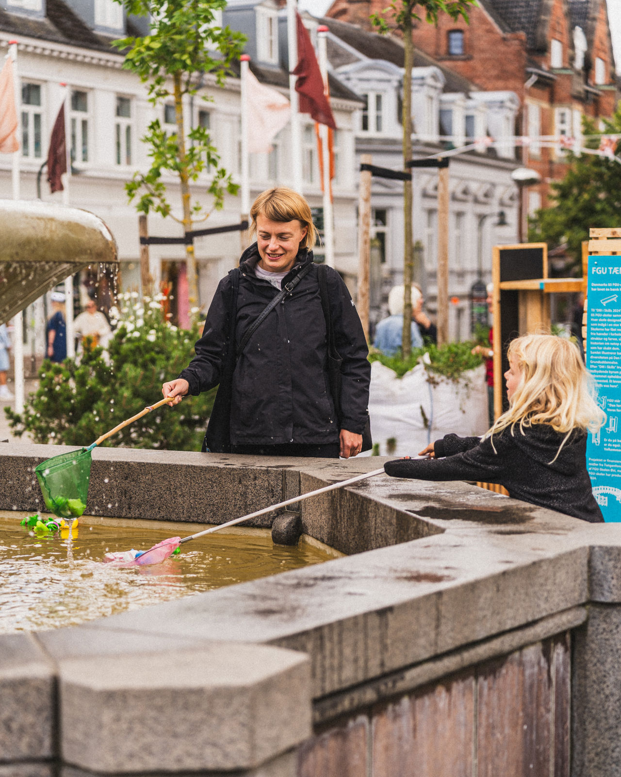 Fiskedam som en del af sommerliv på Stændertorvet 2024