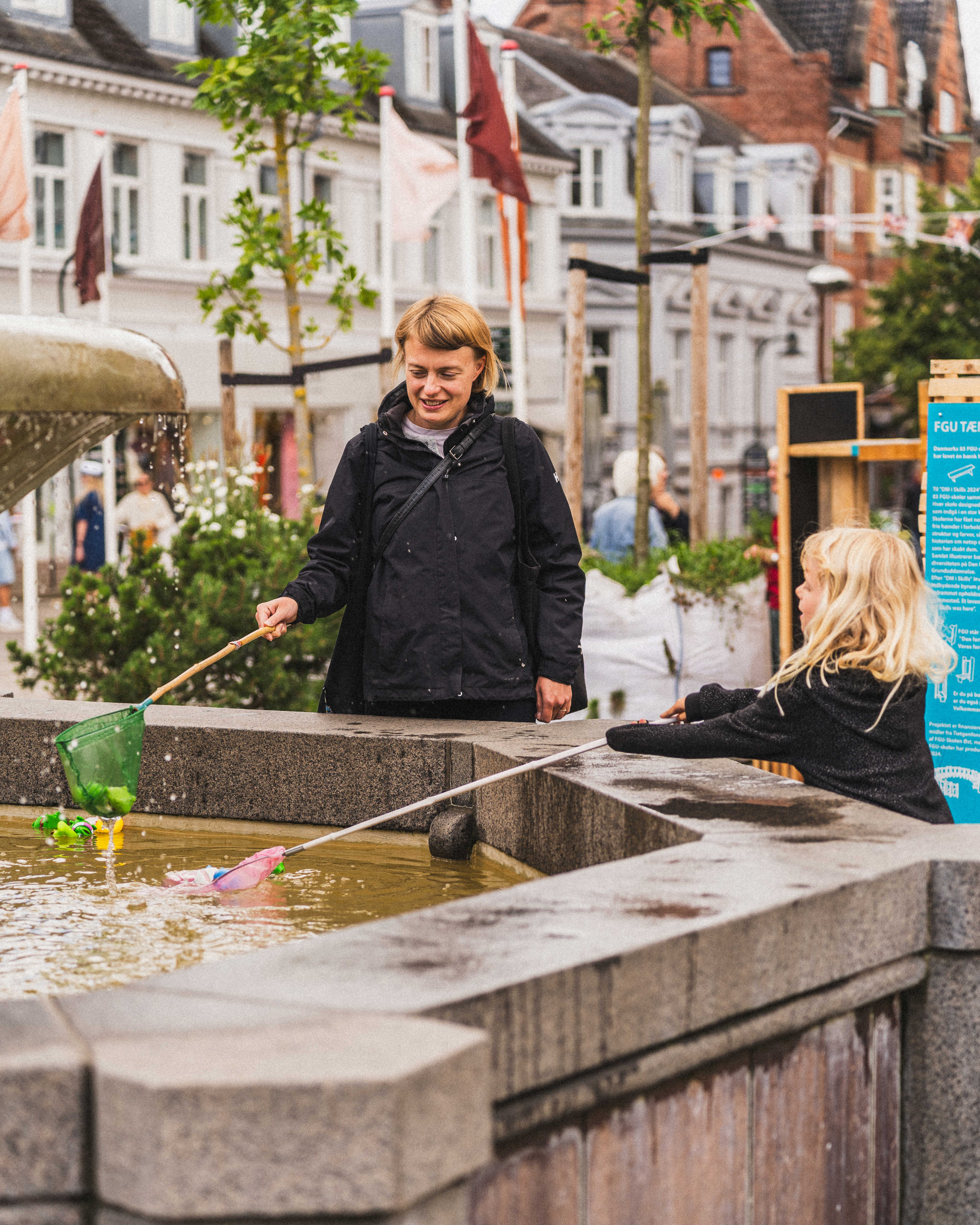 Fiskedam som en del af sommerliv på Stændertorvet 2024