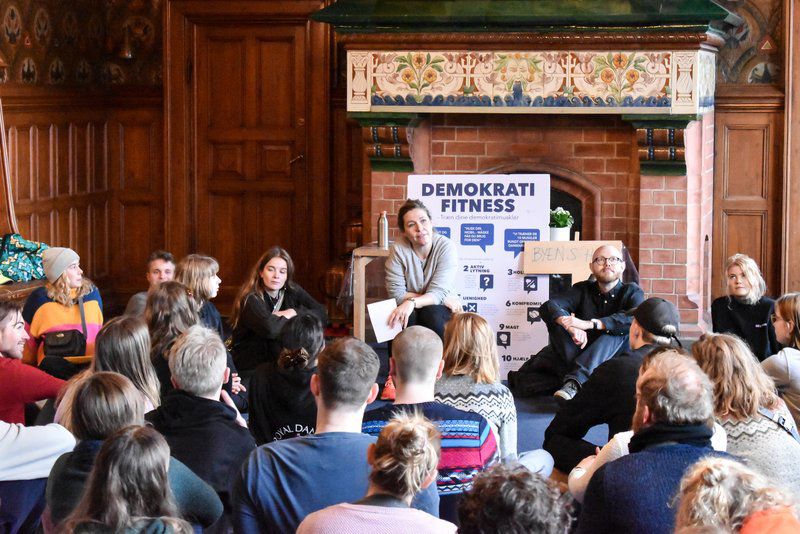 Borgere der deltager i Demokrati fitness i Byens hus